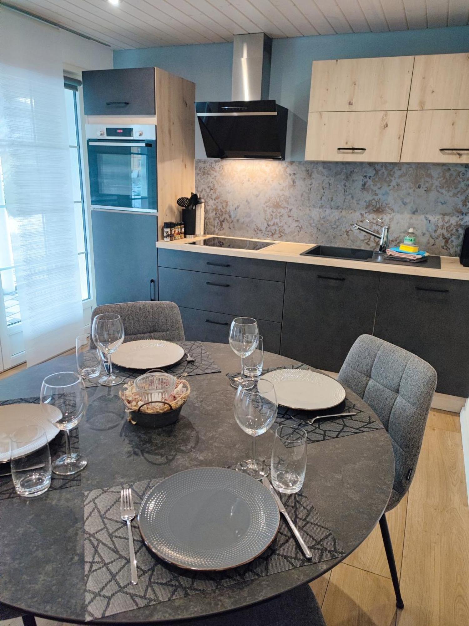 Kleine Auszeit - 2-Zimmer Ferienwohnung Spiez Εξωτερικό φωτογραφία