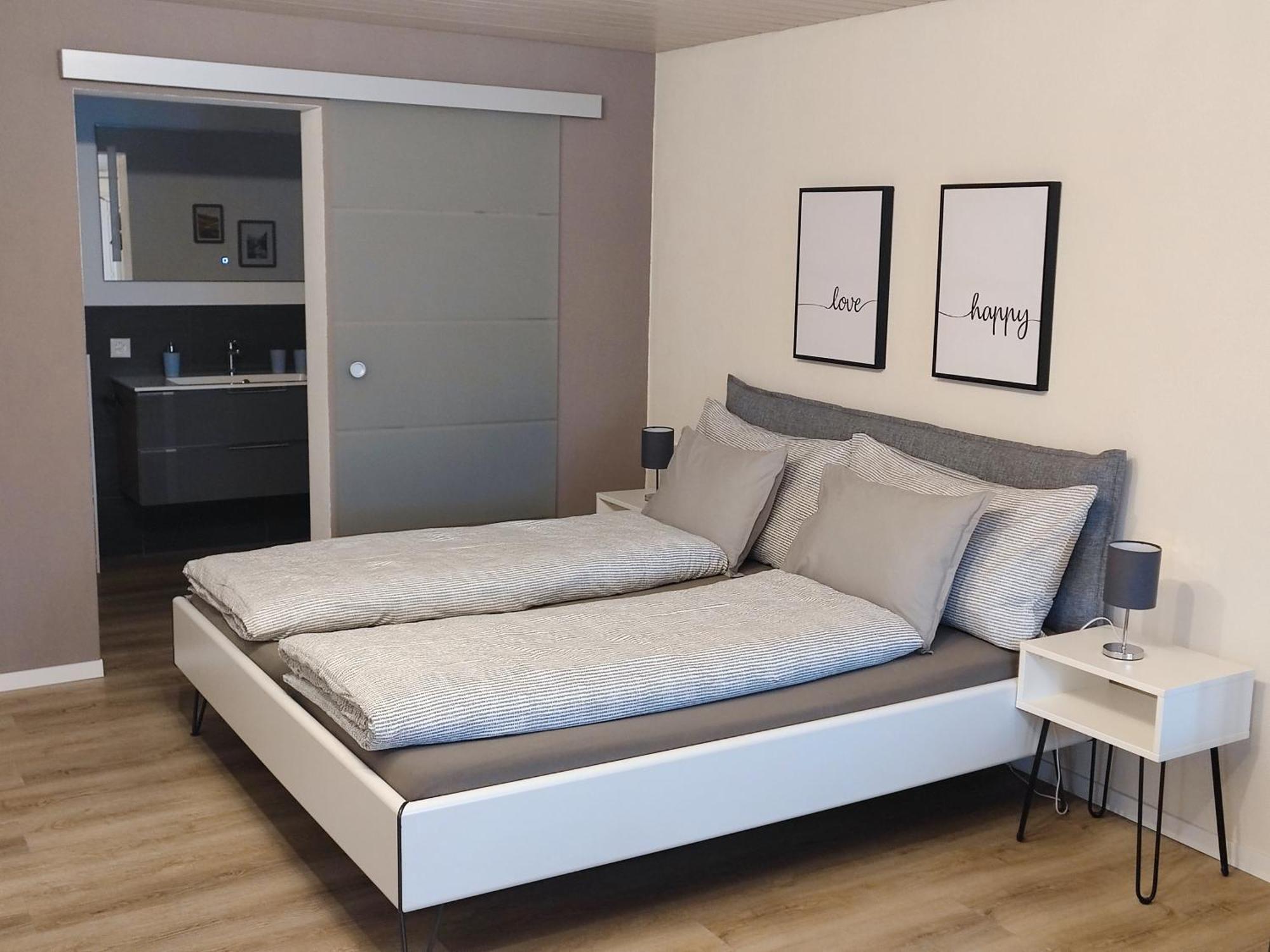 Kleine Auszeit - 2-Zimmer Ferienwohnung Spiez Εξωτερικό φωτογραφία